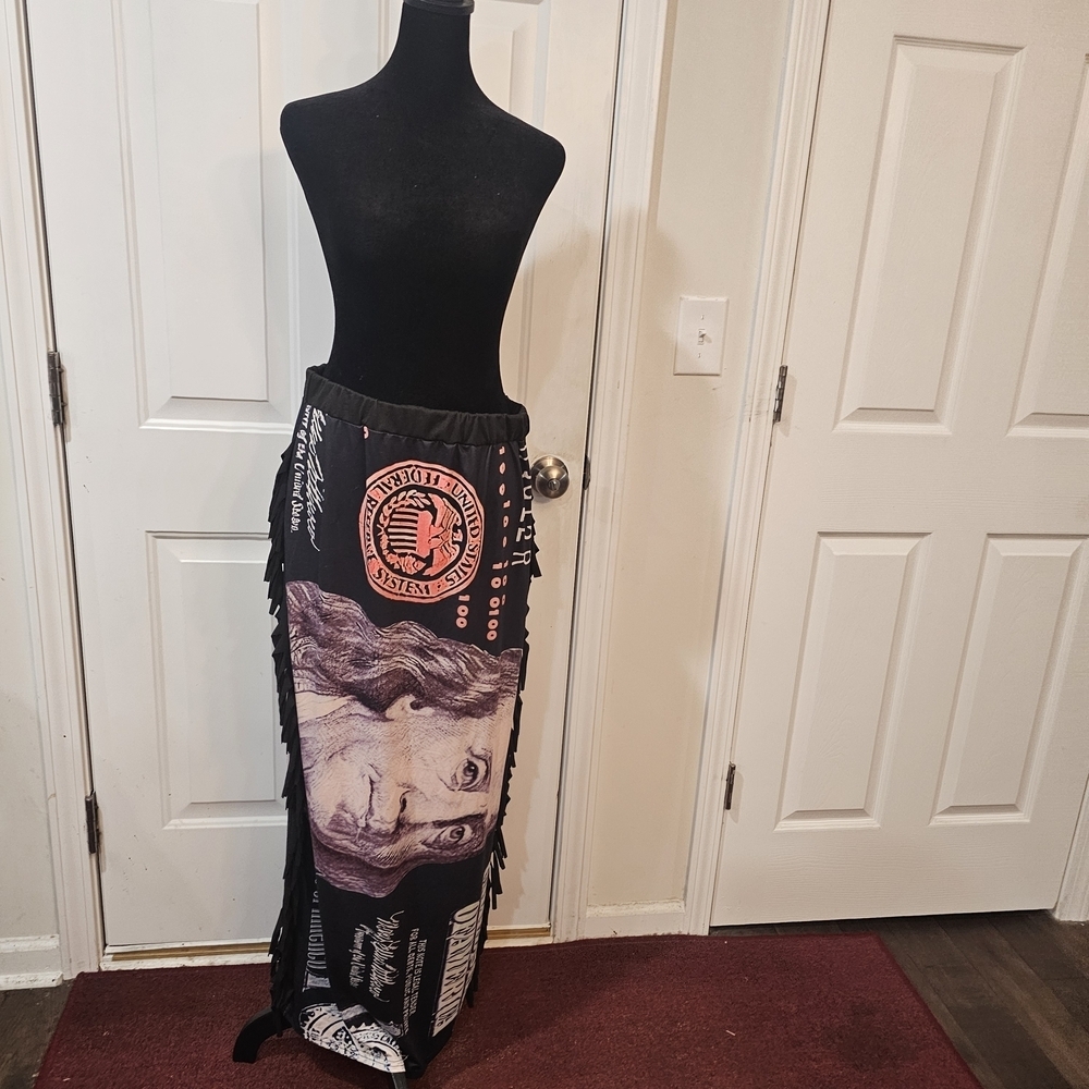 Blush Mark Black and Pink Graphic Maxi Skirt Size XL{B15}